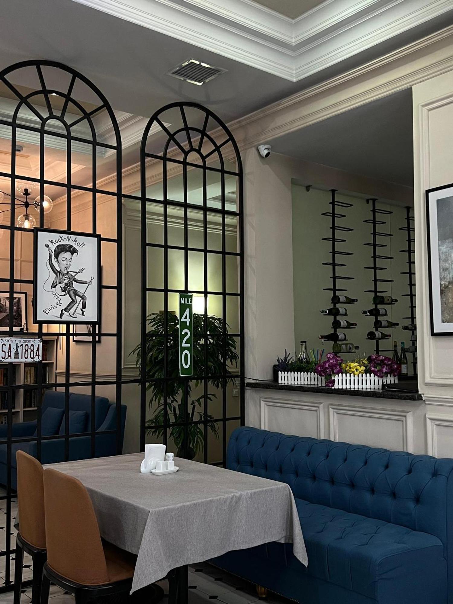 Madison Ave Hotel 비슈케크 외부 사진