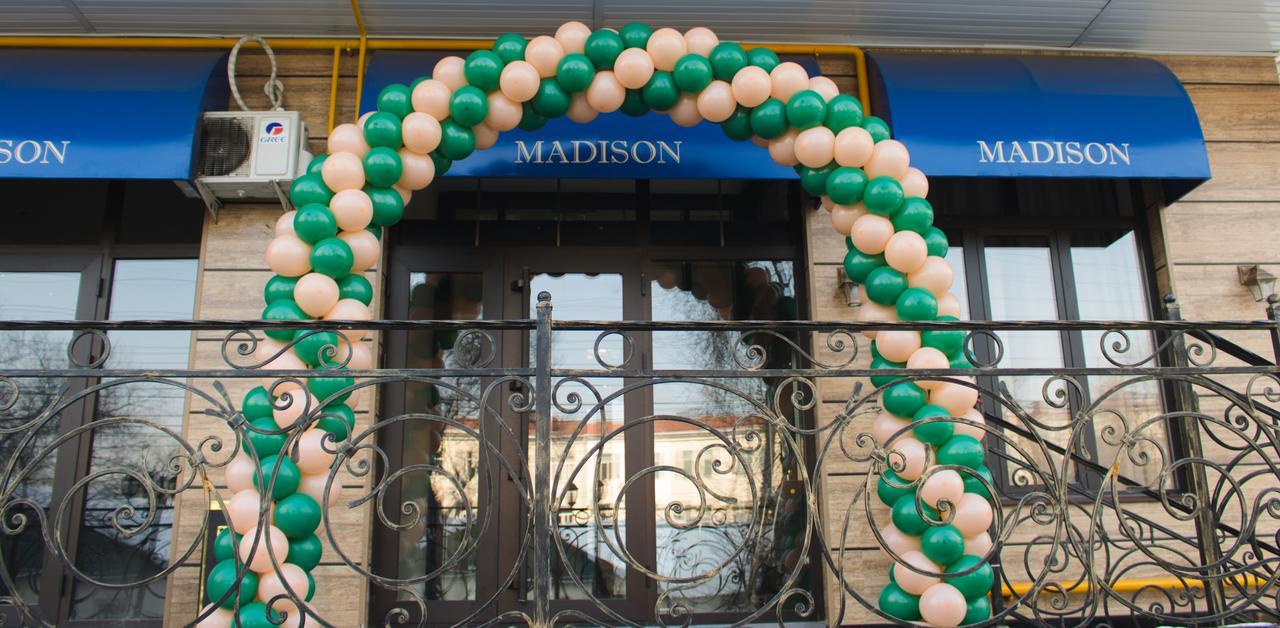 Madison Ave Hotel 비슈케크 외부 사진