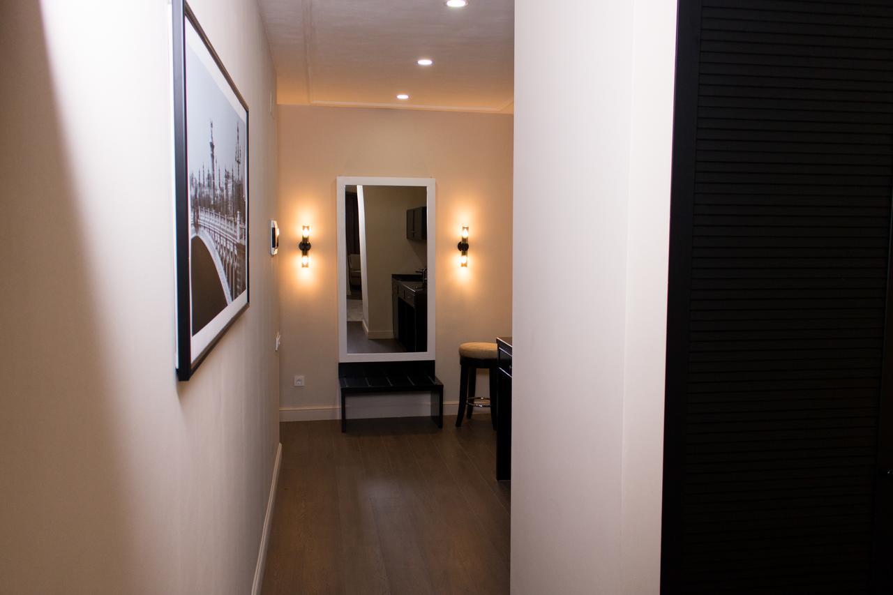 Madison Ave Hotel 비슈케크 외부 사진