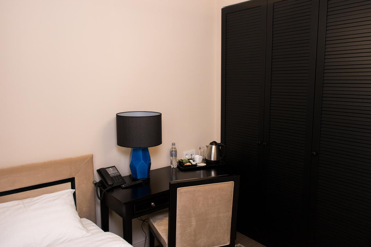 Madison Ave Hotel 비슈케크 외부 사진