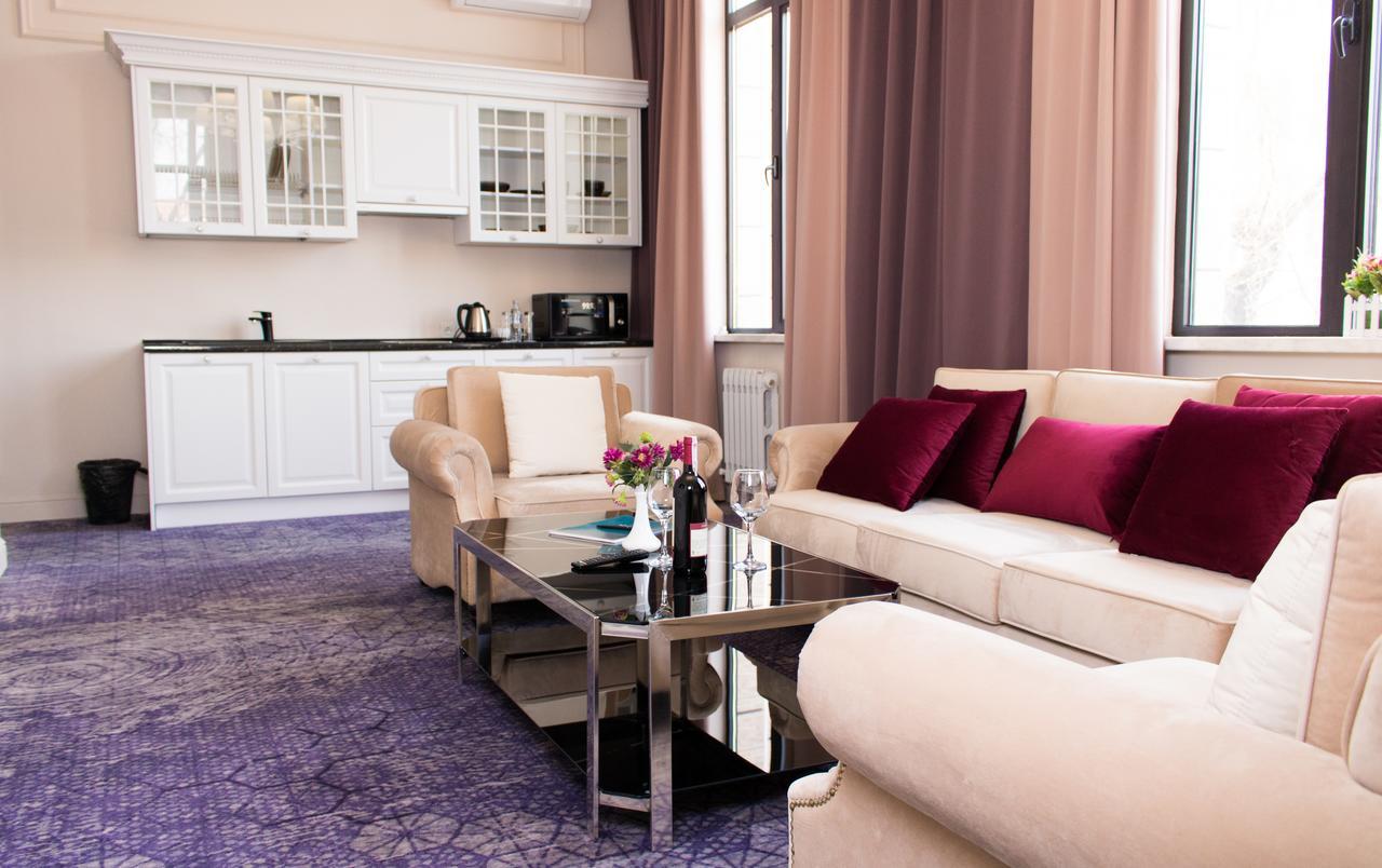 Madison Ave Hotel 비슈케크 외부 사진
