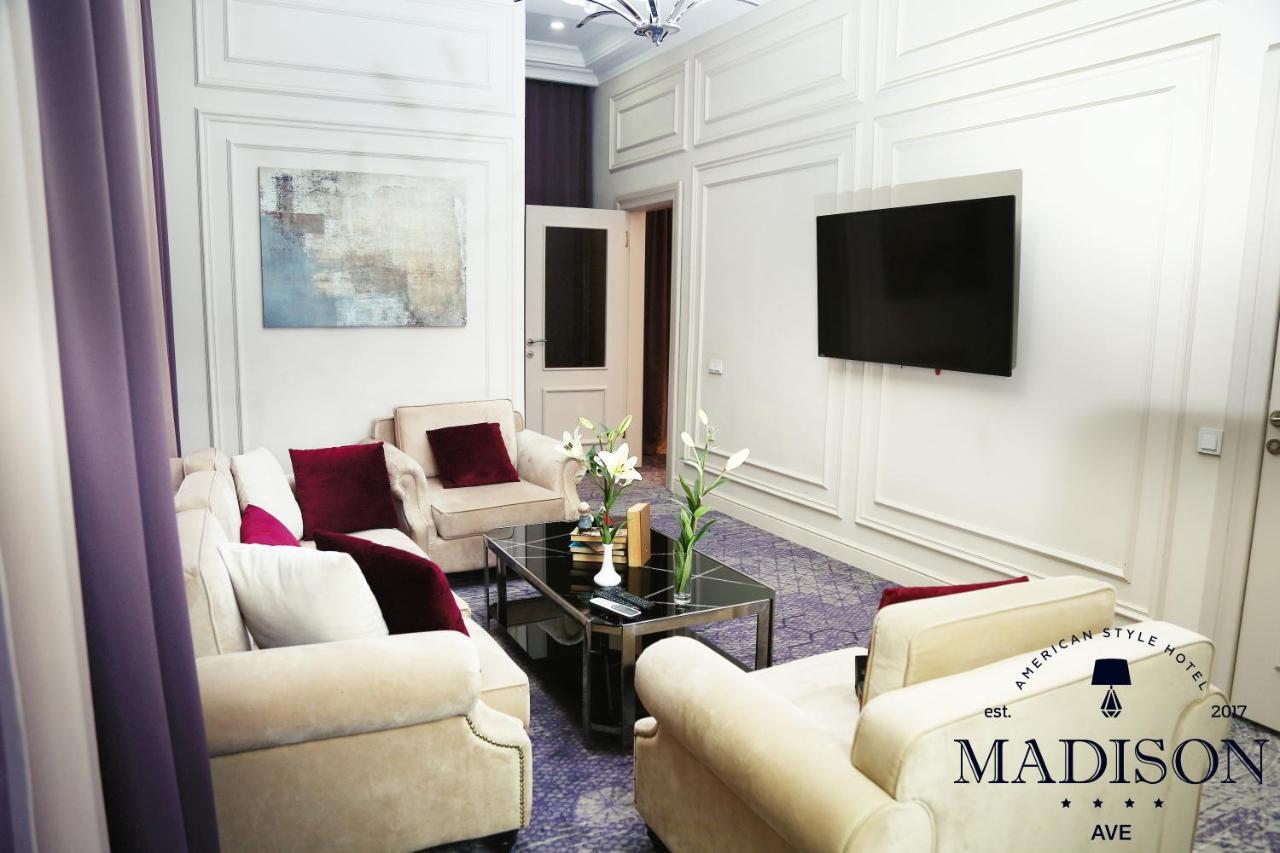 Madison Ave Hotel 비슈케크 외부 사진