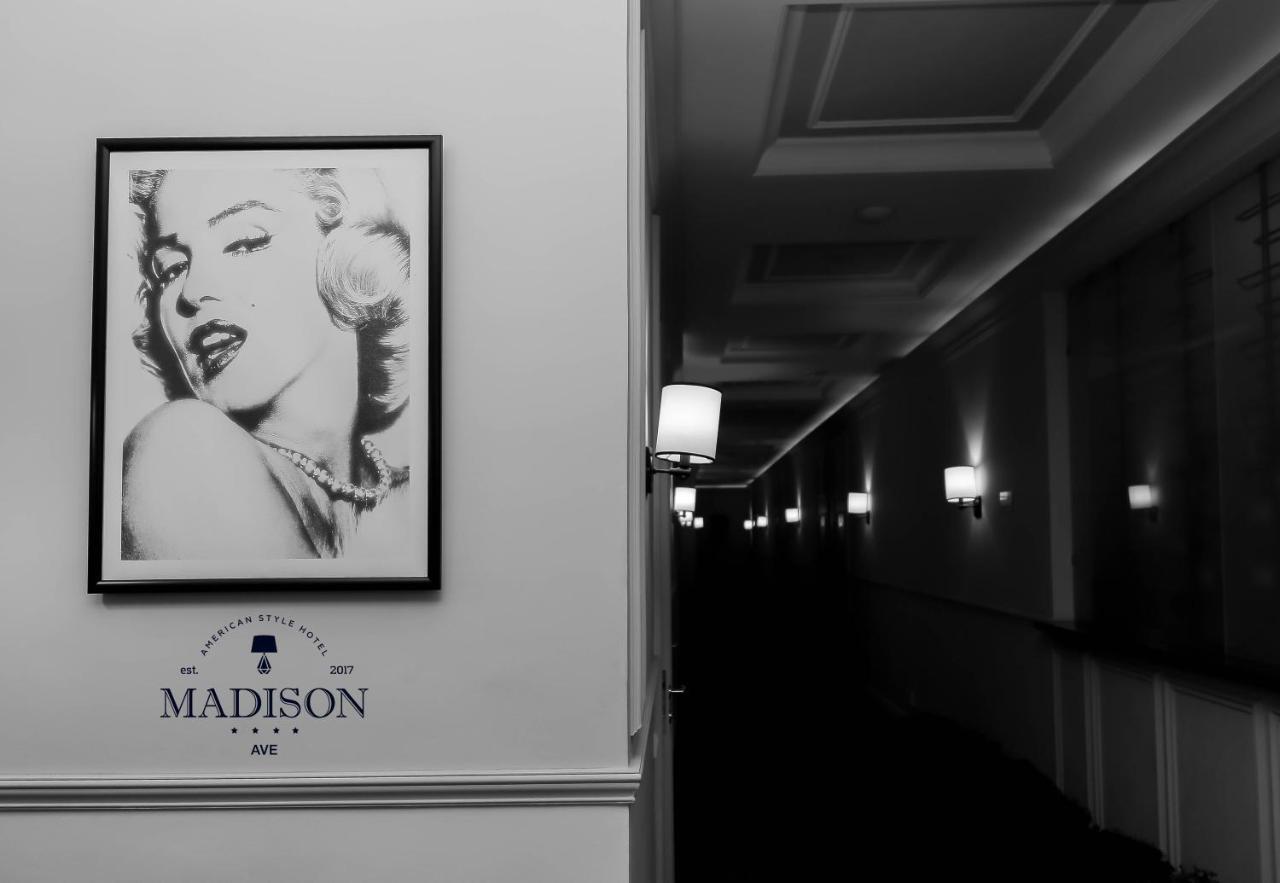 Madison Ave Hotel 비슈케크 외부 사진